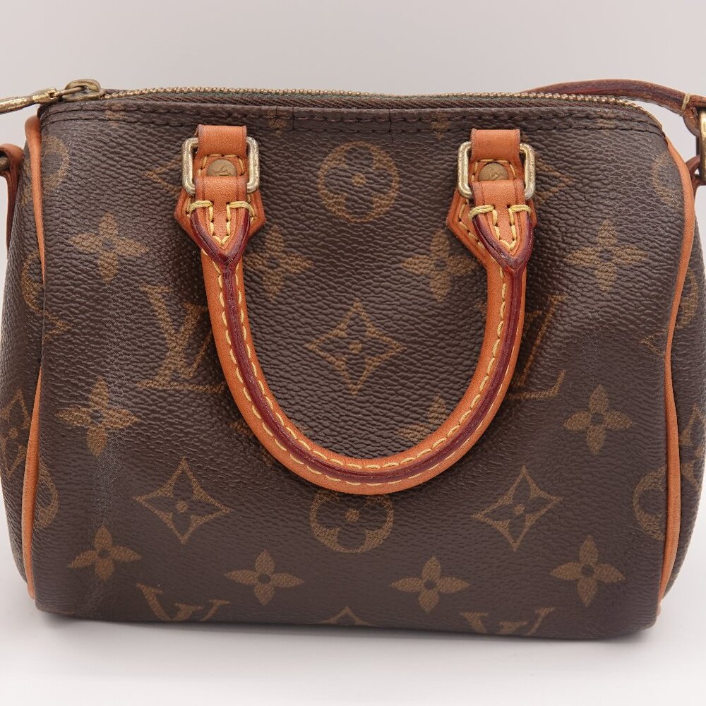 Louis Vuitton Monogram Nano Speedy - Picture 2 of 15